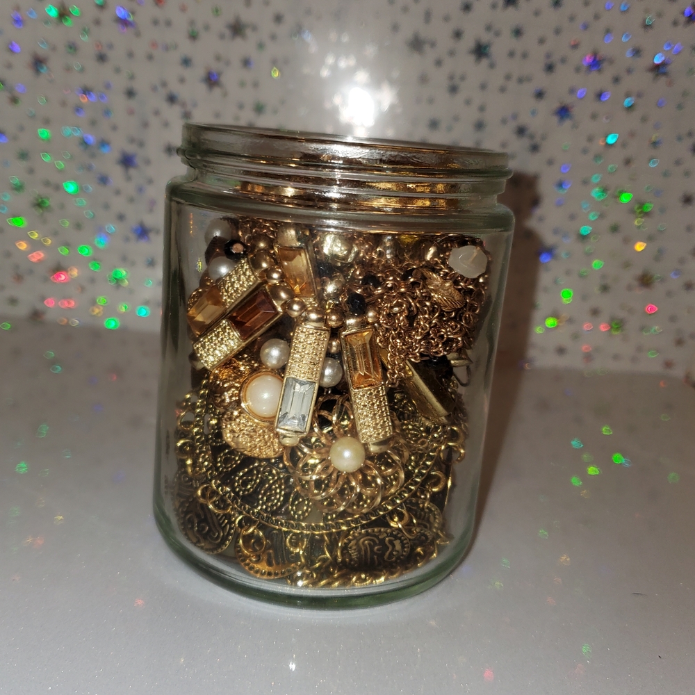 Gold Tone Jewelry Jar With REAL PEARL Necklace